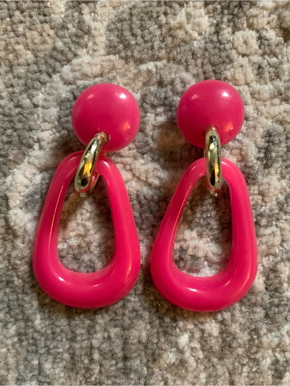 1980s Vintage Hot Pink Acrylic Dangle Earrings